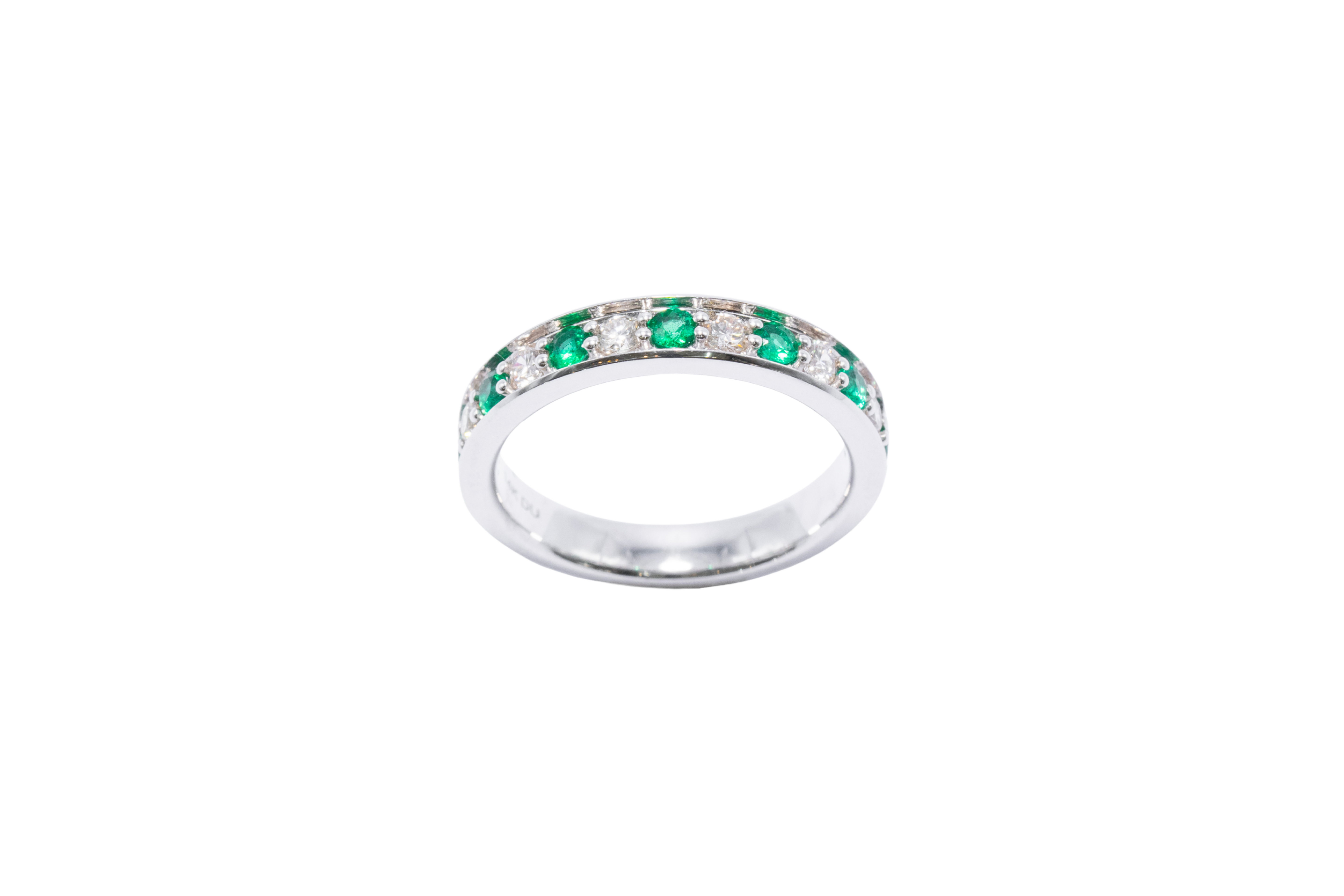 CHURUMBELA ESMERALDA DIAMANTE
