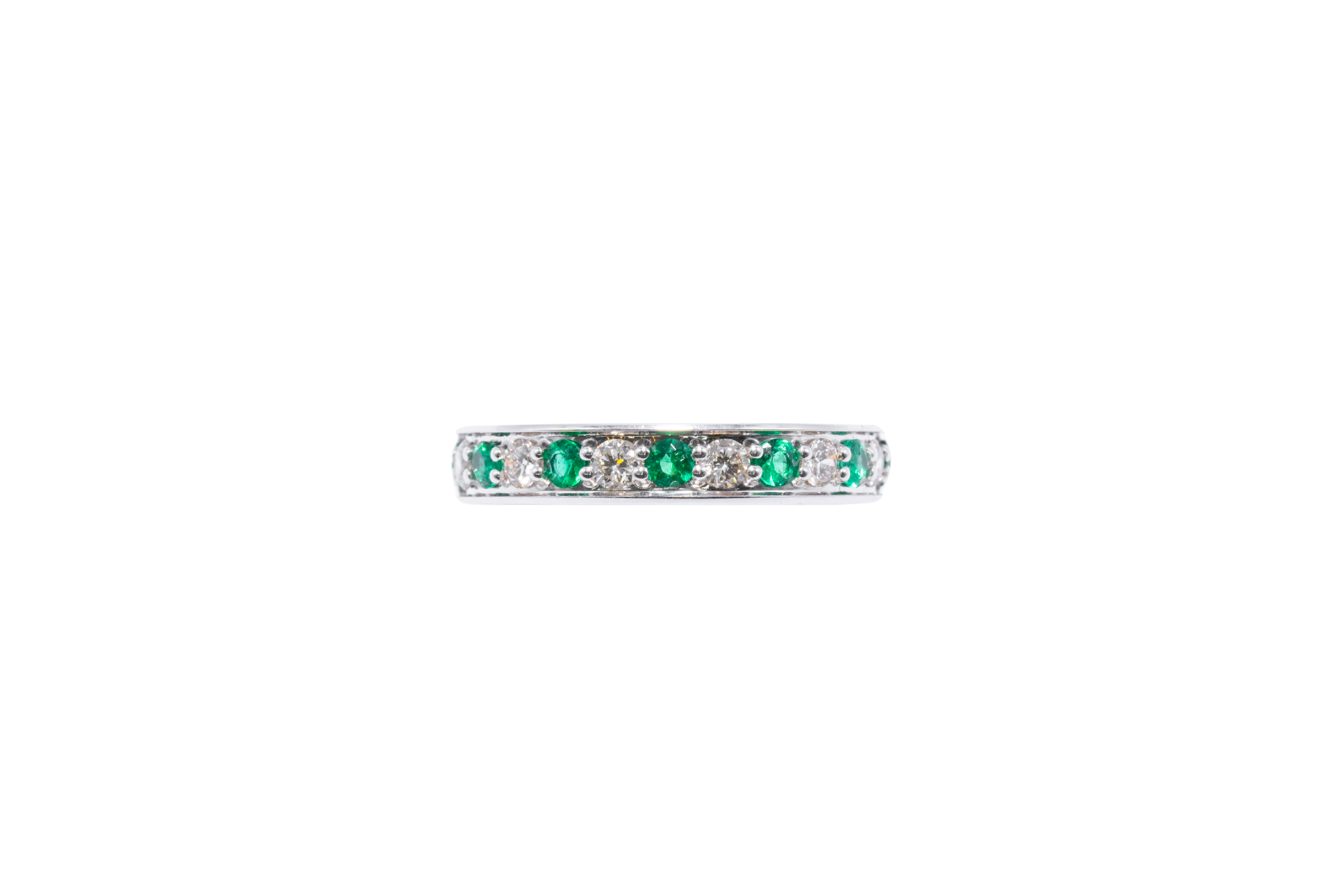 CHURUMBELA ESMERALDA DIAMANTE