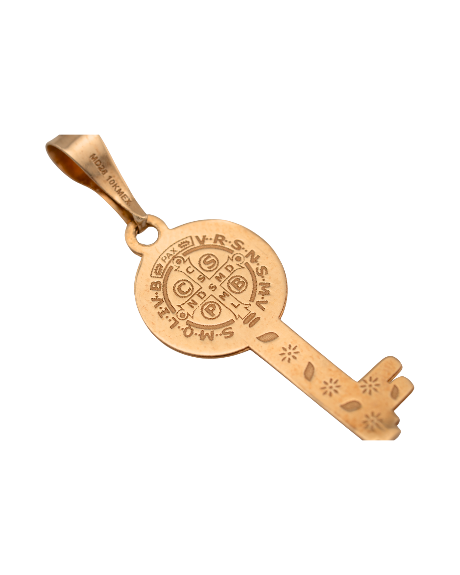 Onore dije llave de San Benito en oro amarillo 10K con grabado en ambas caras