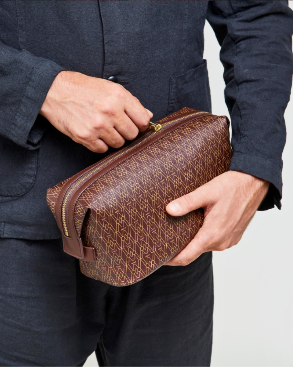 Neceser de Viaje WOLF Signature Sustentable con Bolsillos Internos
