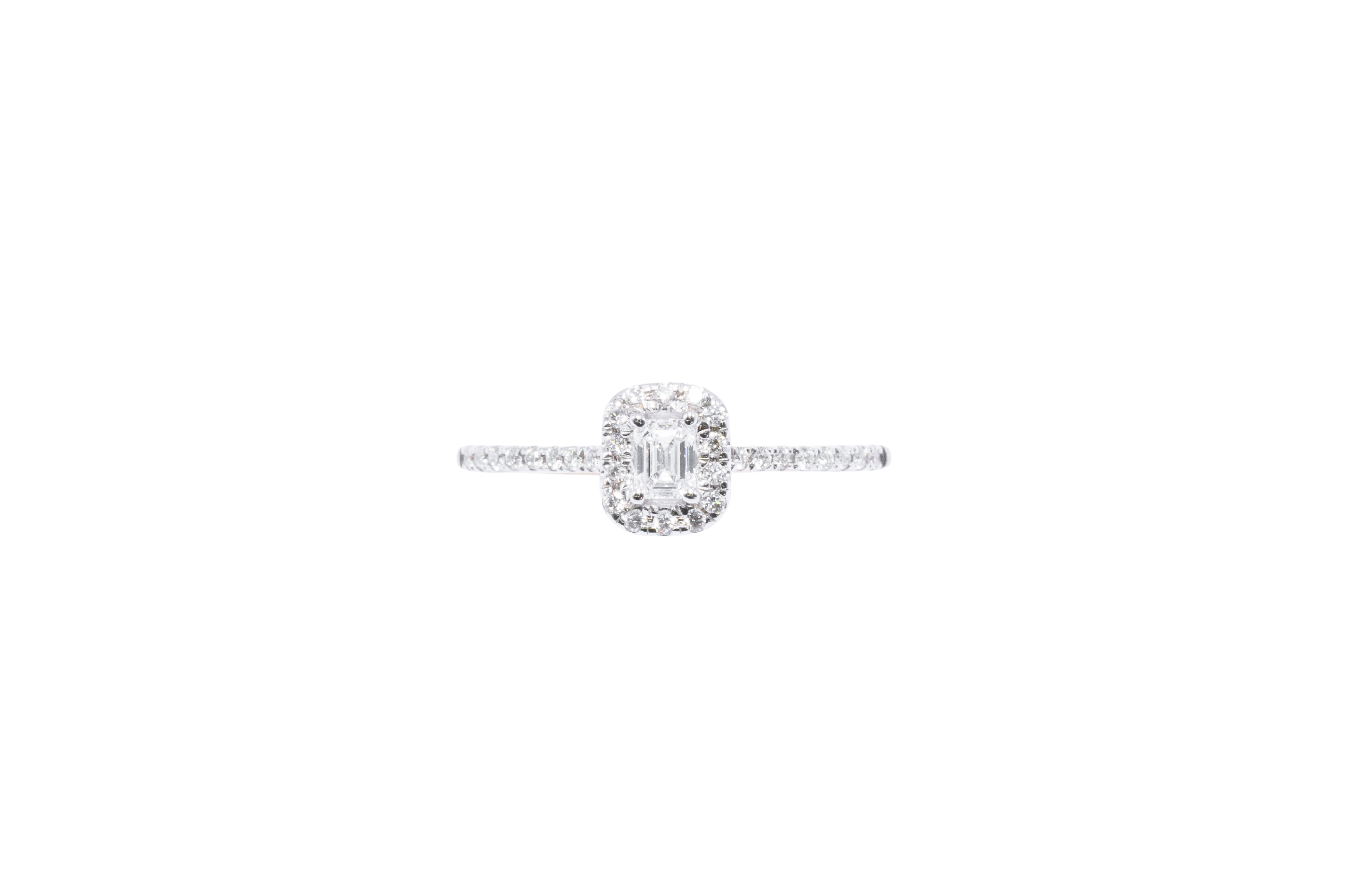 ANILLO DIAMOND HALO