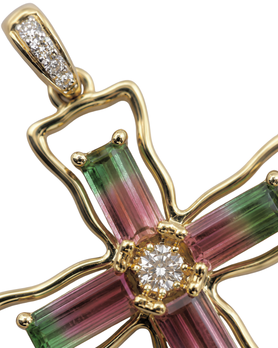 Dije Cruz con Turmalina Sandía Rosa Verde y Diamante Natural en Oro Amarillo 14K