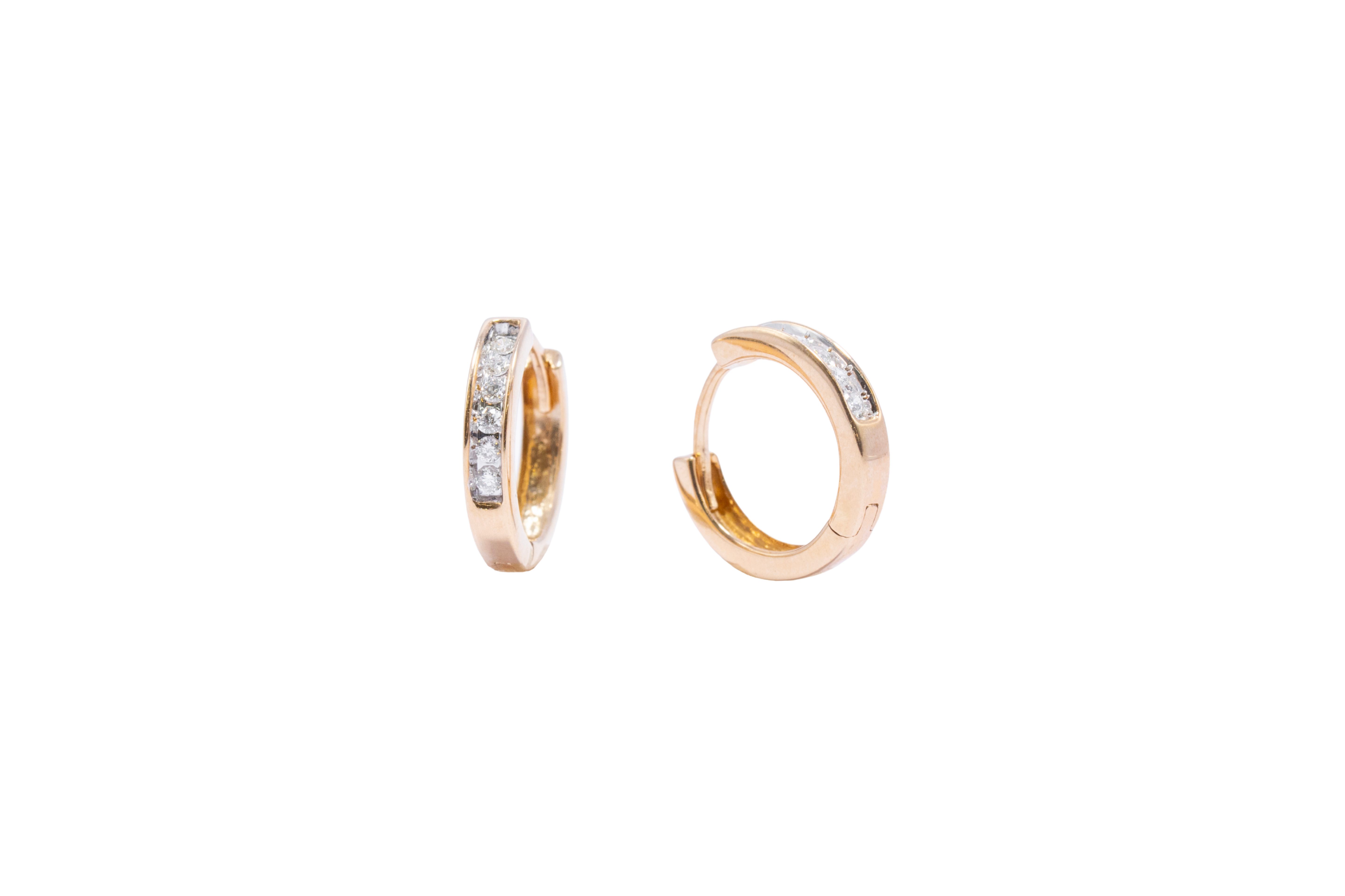 ARRACADAS HUGGIES DIAMANTE