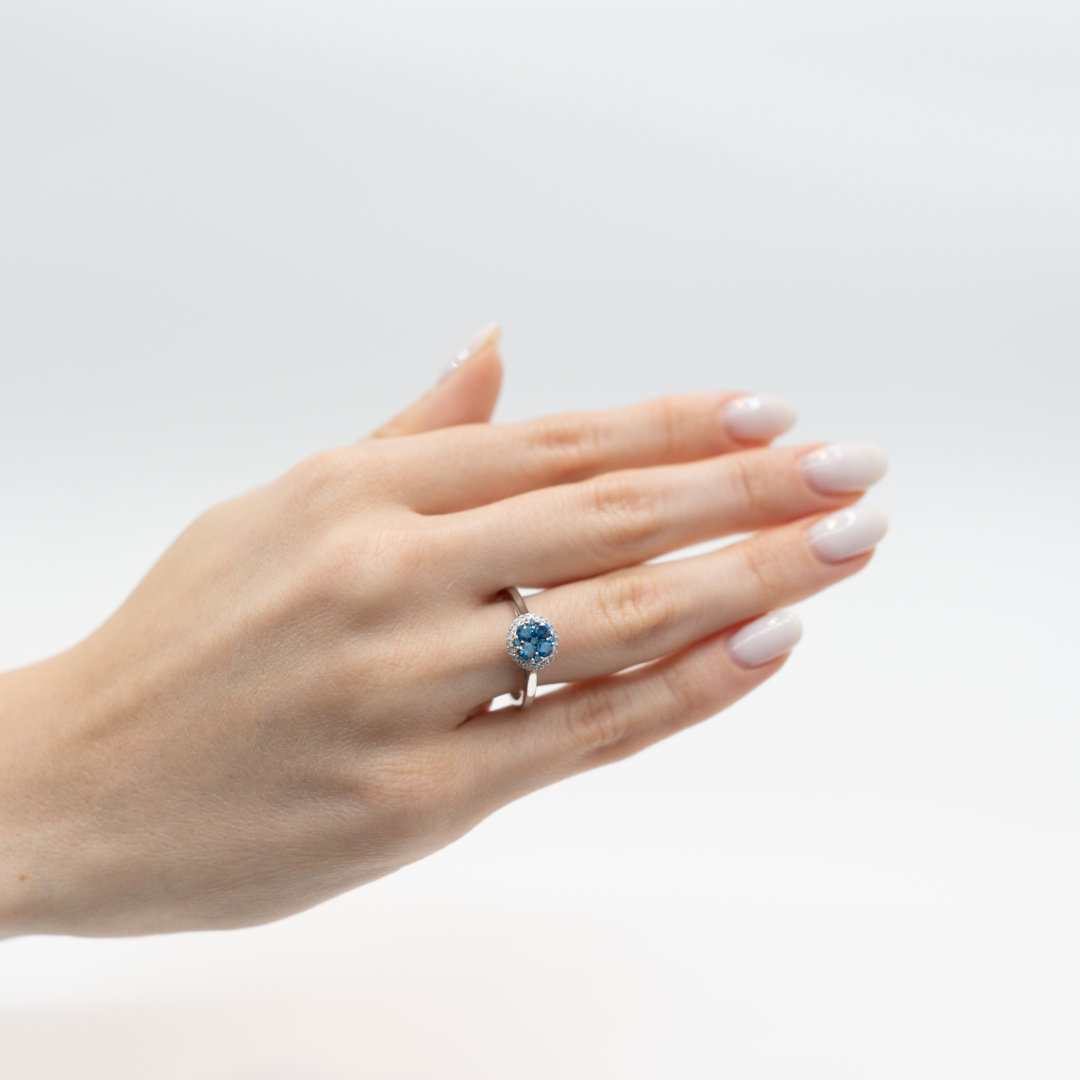 ANILLO DIAMANTE AZUL BRILLANTE
