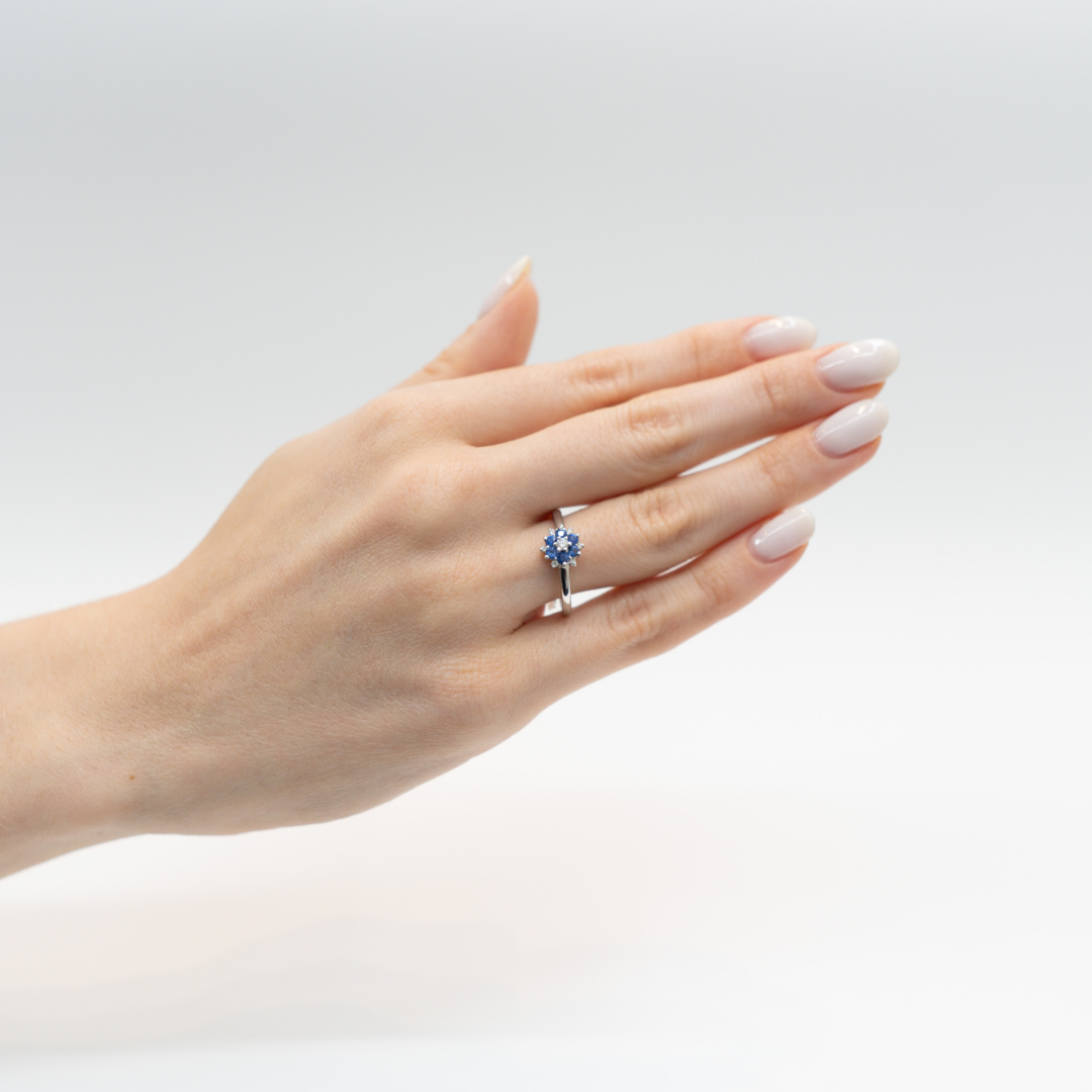 ANILLO FLOR DE ZAFIRO
