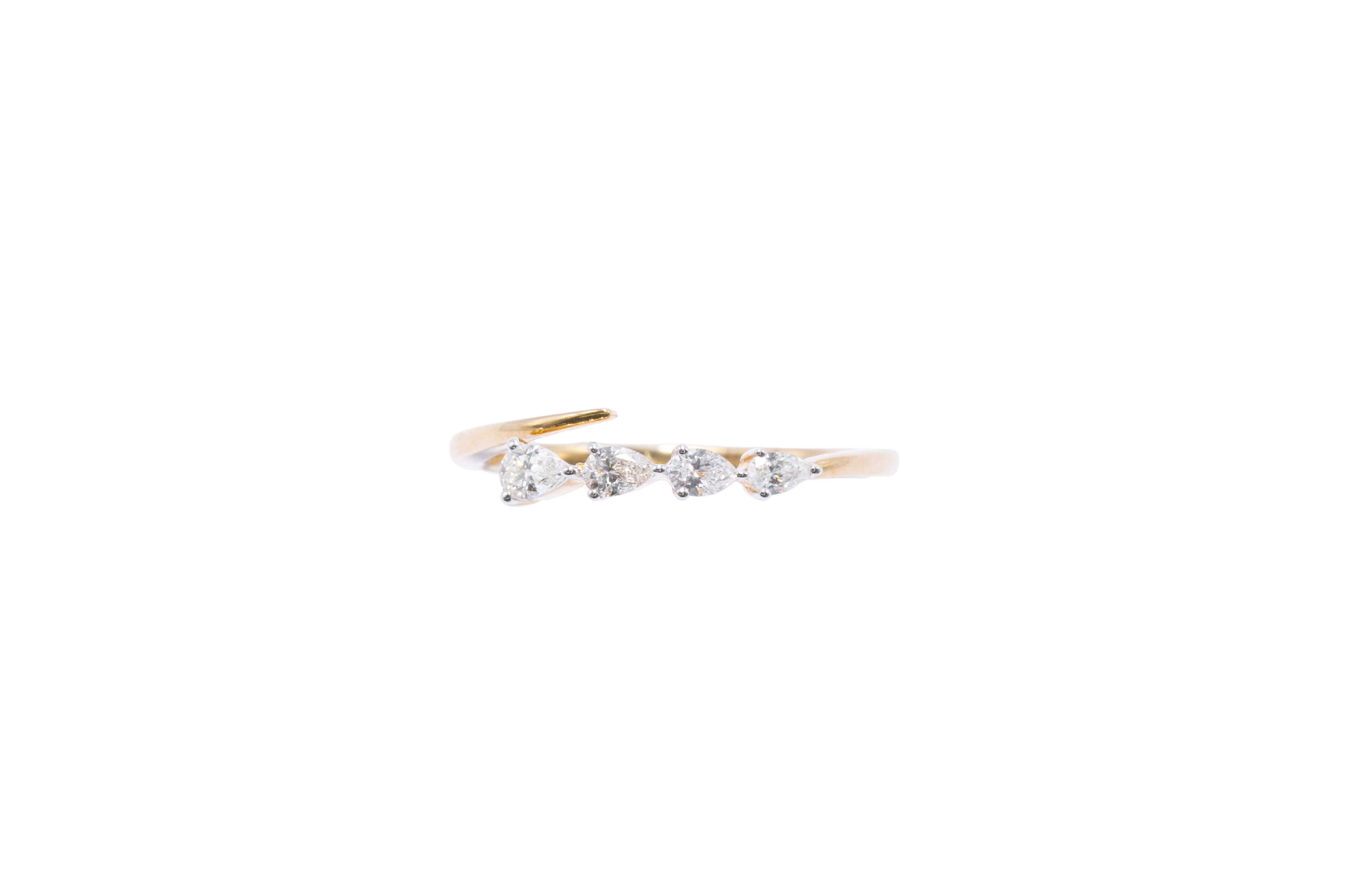 ANILLO DIAMANTES CORTE PERA