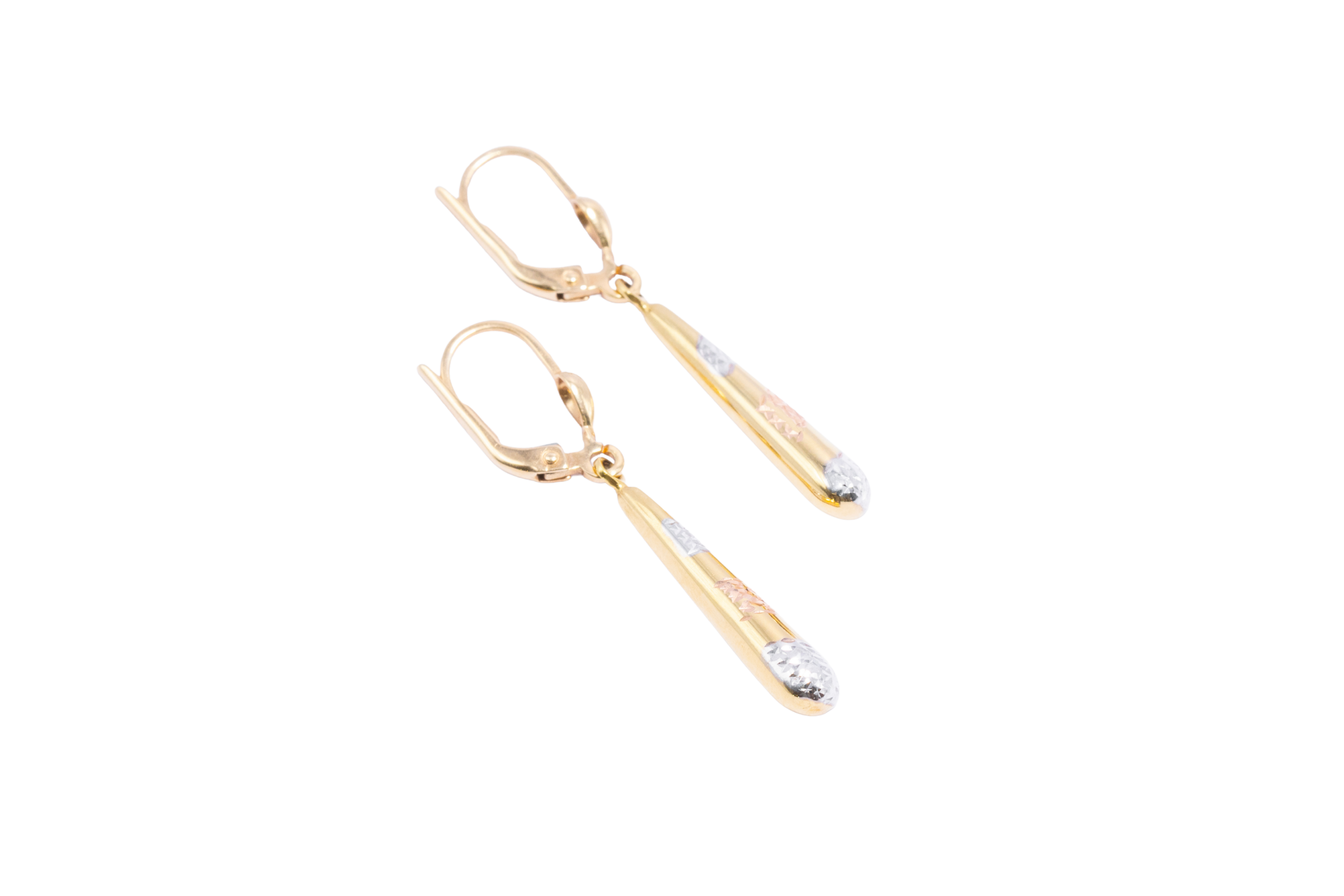 ARETES DE GOTA LARGA DETALLES DIAMANTADOS