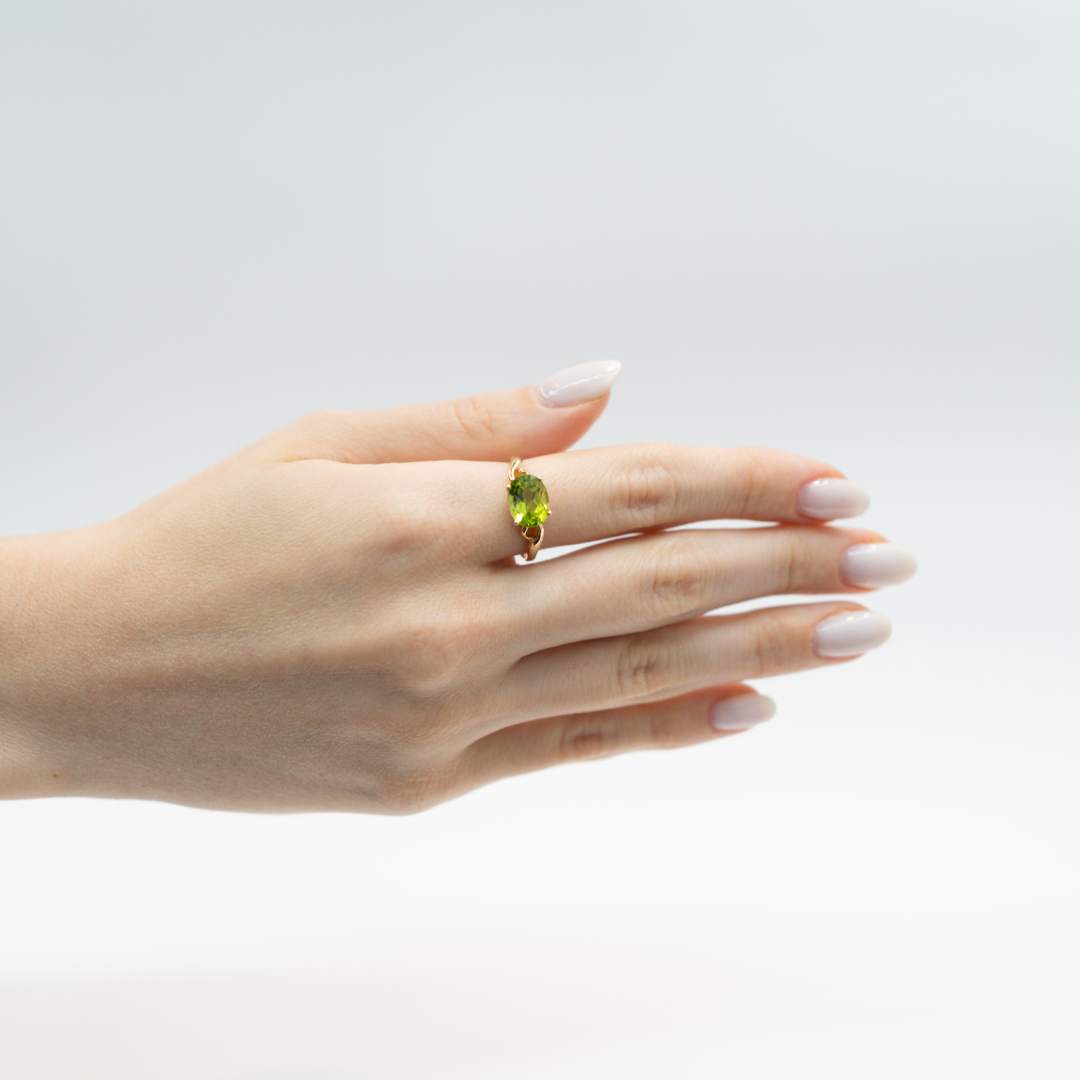 ANILLO PERIDOT OVAL