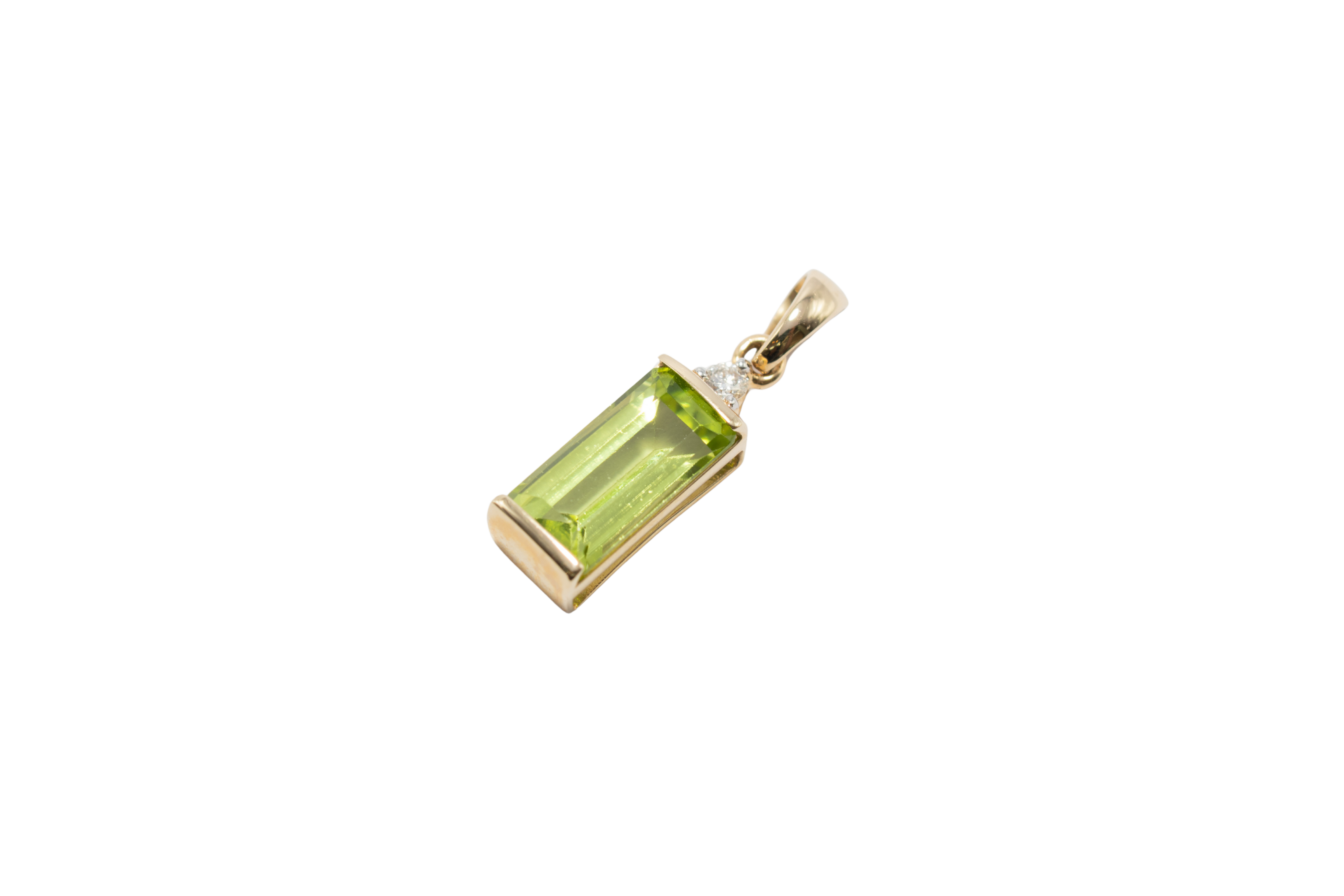 PERIDOT CORTE ESMERALDA