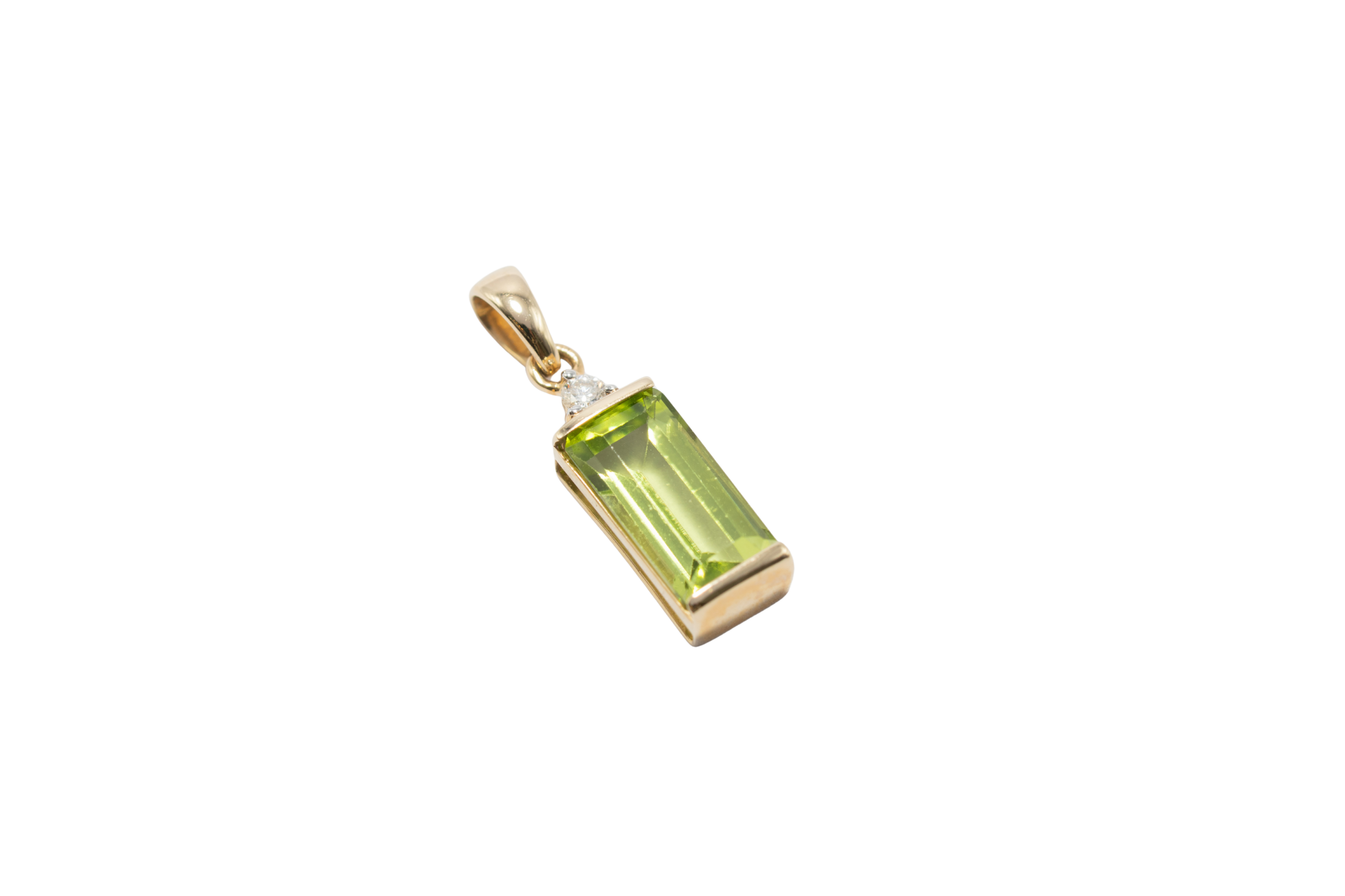PERIDOT CORTE ESMERALDA
